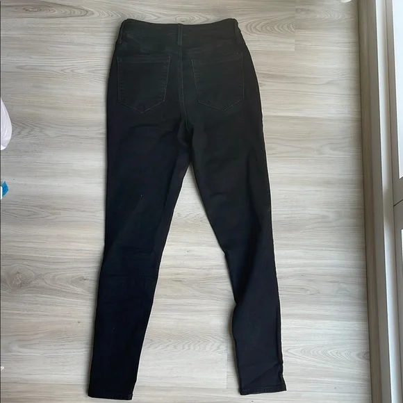 Old Navy Rockstar Super Skinny Jeans - Picture 6 of 6